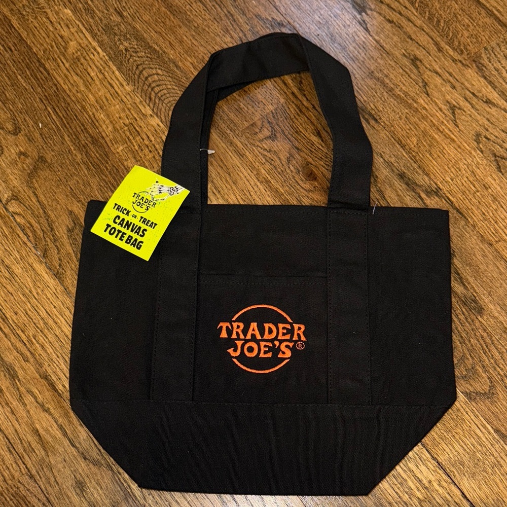 🎃Trader Joe’s Halloween Black Tote Bag NWT